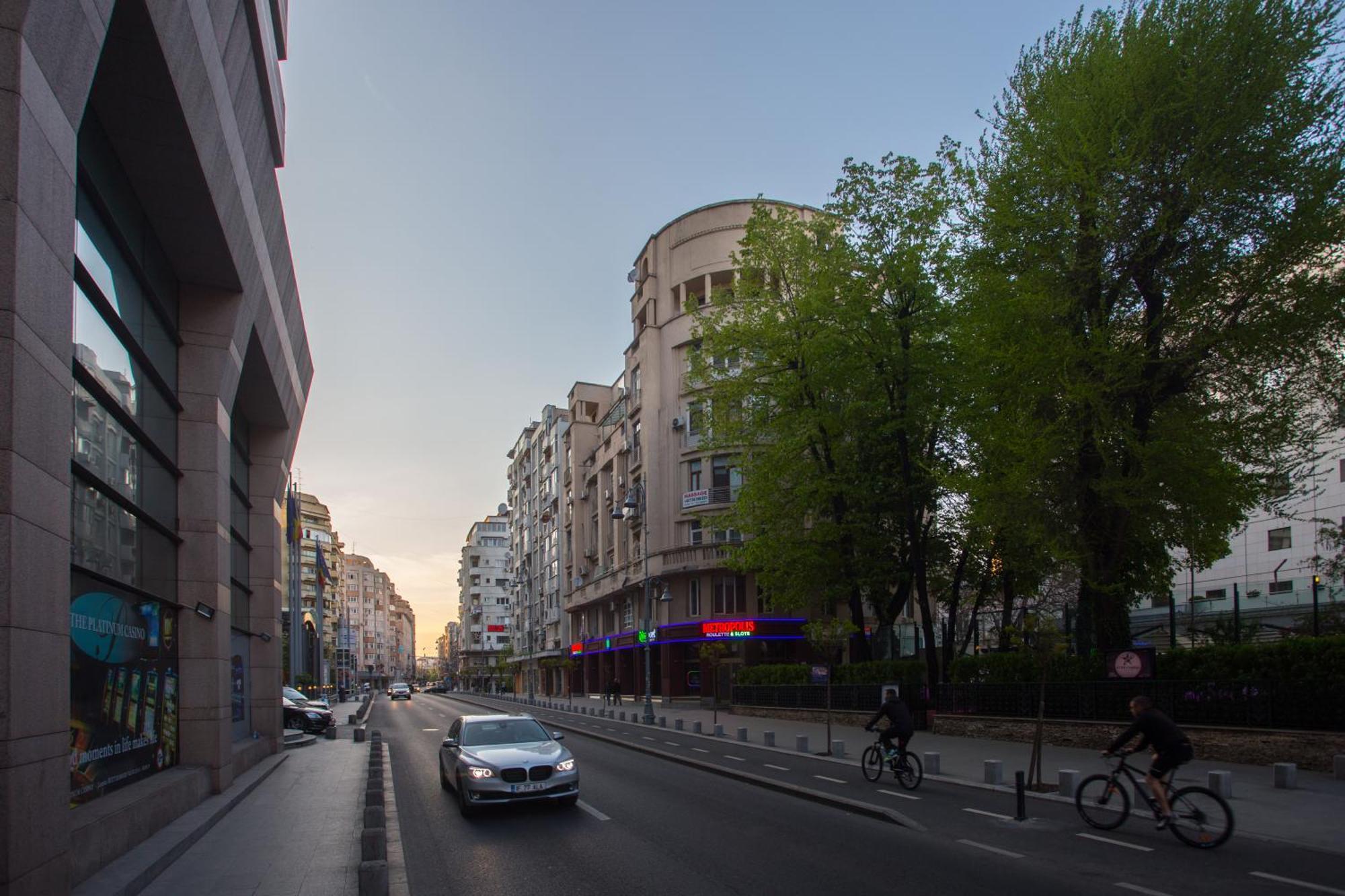 Royal Atheneum 2 By Citylife Suites Букурещ Екстериор снимка